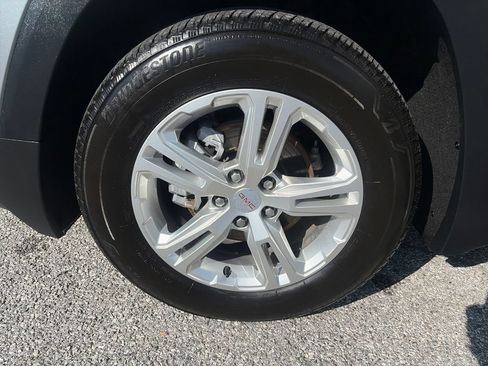 Used 2024 GMC Terrain SLE AWD/4WD image 26