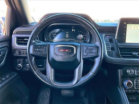 Used 2022 GMC Yukon XL AT4 image 17