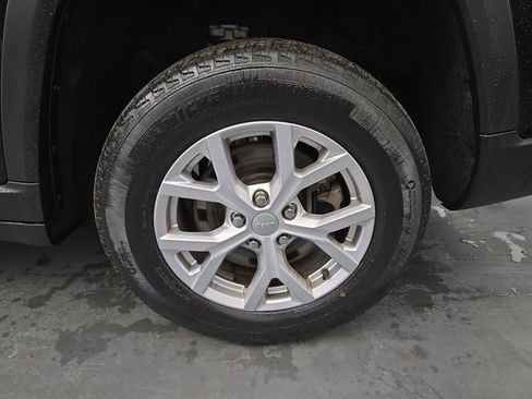 Used 2022 Jeep Grand Cherokee L Limited image 16