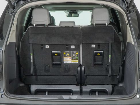 Used 2022 Toyota Sienna XLE AWD/4WD image 10