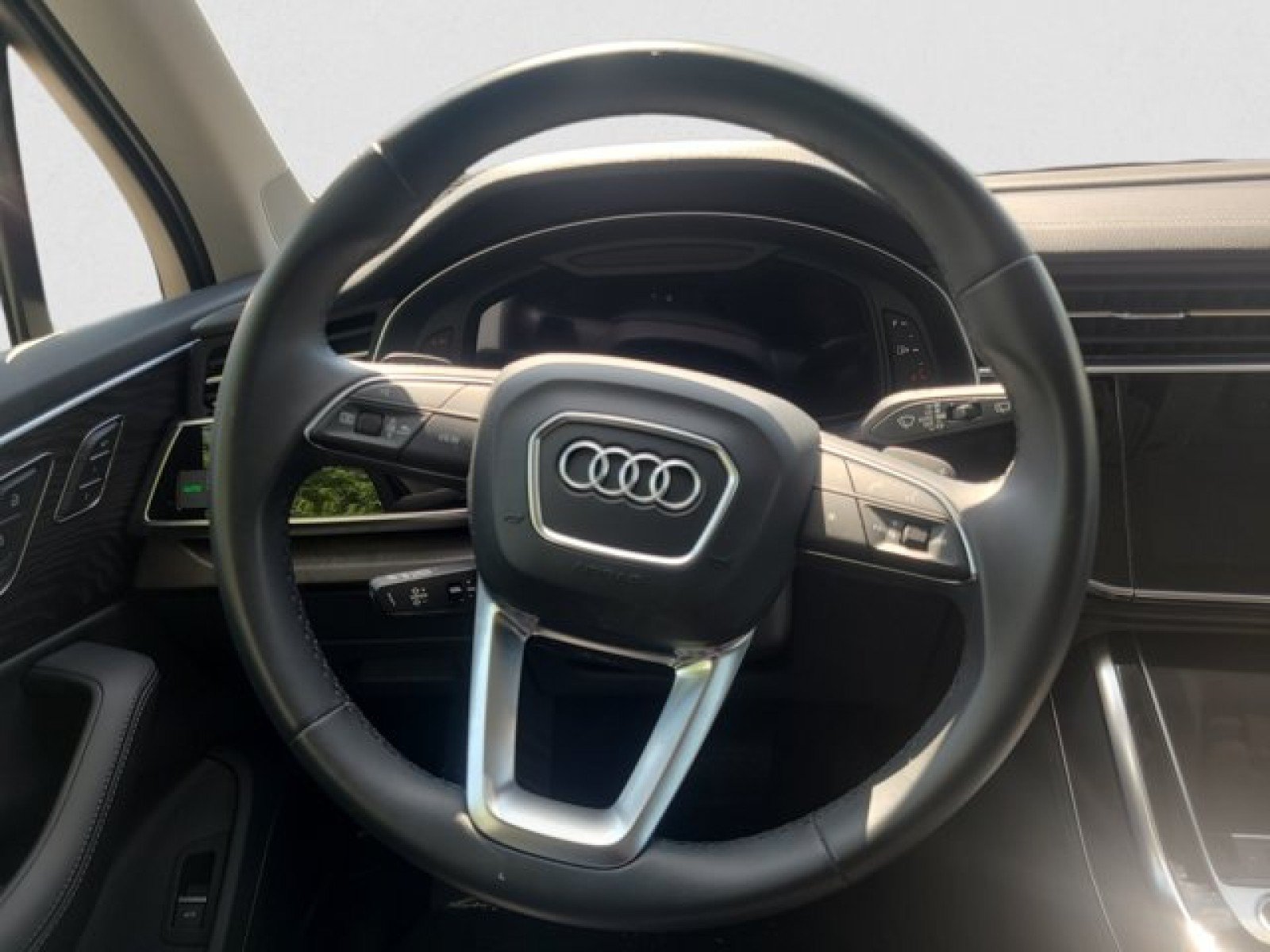 Used 2023 Audi Q7 3.0T Premium Plus w/ Premium Plus Package AWD/4WD image 16