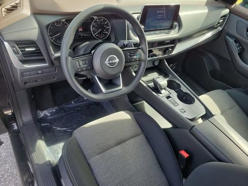 Used 2023 Nissan Rogue SV FWD image 15