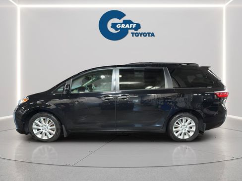 Used 2015 Toyota Sienna XLE AWD/4WD image 8