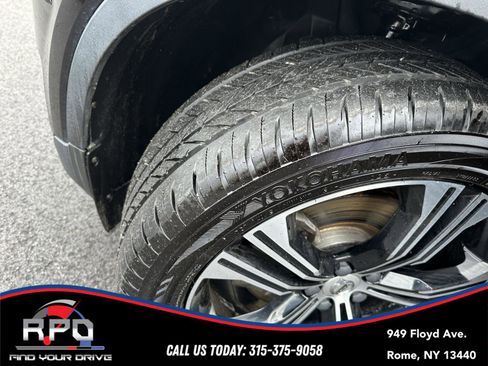 Used 2021 Volvo XC40 T5 Inscription w/ Advanced Package image 11