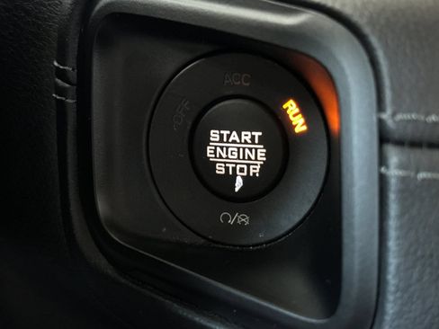 Used 2024 Jeep Wrangler Unlimited Sahara AWD/4WD image 29