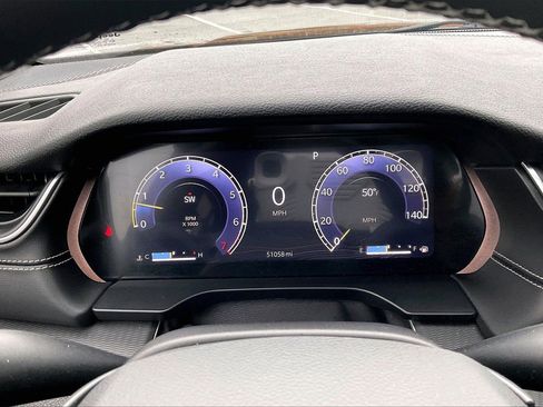 Certified 2023 Jeep Grand Cherokee Altitude image 11