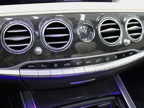 Used 2018 Mercedes-Benz S 560 Sedan image 69