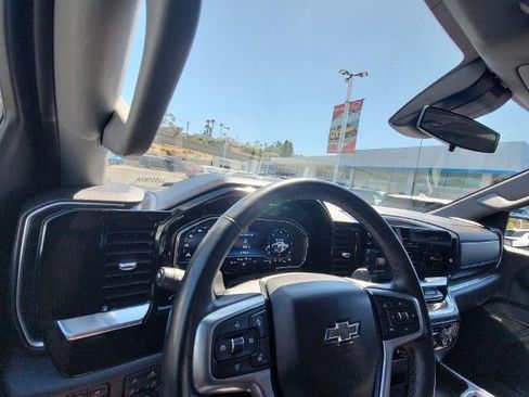 Used 2023 Chevrolet Silverado 1500 LT Trail Boss w/ LT Trail Boss Premium Package AWD/4WD image 10