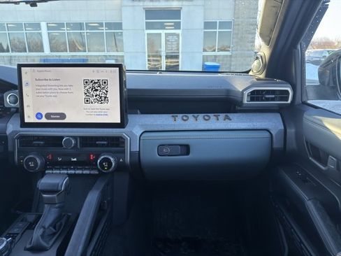 Used 2025 Toyota 4Runner 4WD image 13