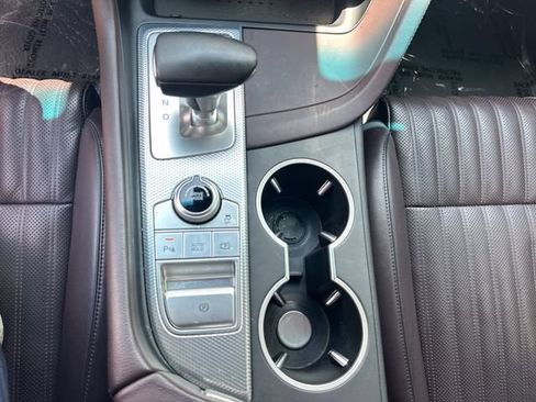 Used 2022 Genesis G70 2.0T w/ Prestige Package RWD image 17