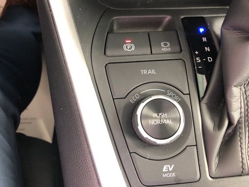 Used 2025 Toyota RAV4 LE image 15