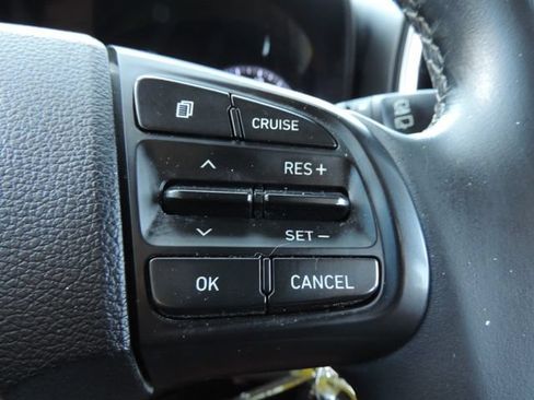 Used 2021 Hyundai Venue SEL FWD image 28