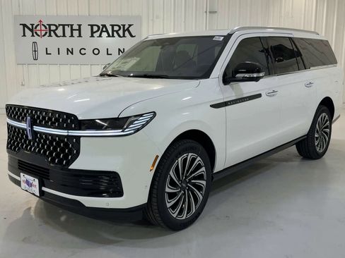 New 2025 Lincoln Navigator Black Label image 5