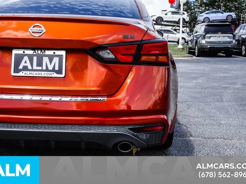 Used 2019 Nissan Altima 2.5 SR FWD image 16