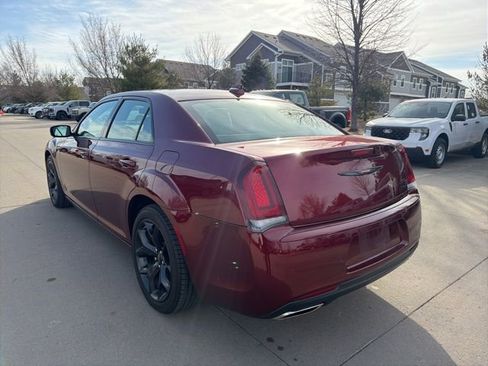 Used 2023 Chrysler 300 S w/ Comfort Group image 7