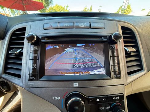 Used 2014 Toyota Venza XLE w/ XLE Premium Package image 32