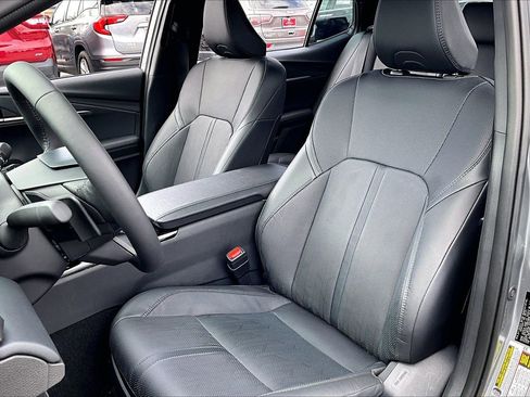 Used 2025 Toyota Camry XSE w/ Premium Plus Package image 18