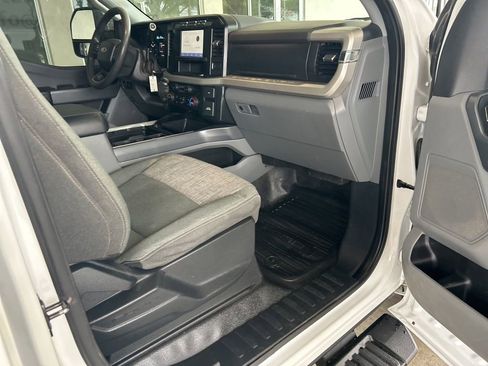Used 2024 Ford F350 XLT w/ FX4 Off-Road Package AWD/4WD image 29