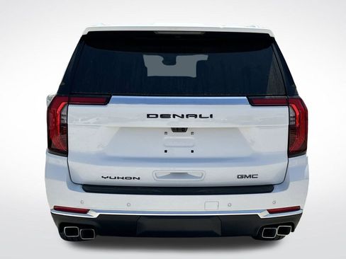New 2026 GMC Yukon XL Denali w/ Denali Reserve Package AWD/4WD image 6