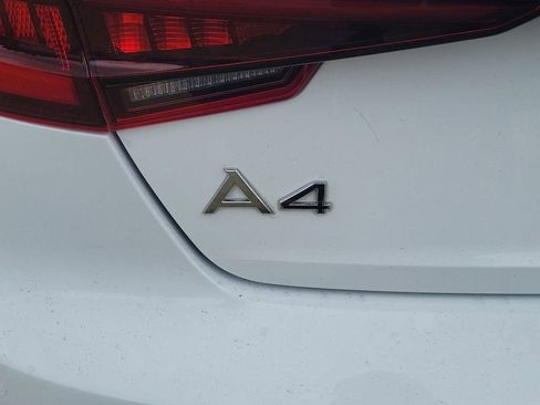Used 2017 Audi A4 2.0T Premium image 18
