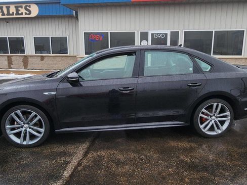 Used 2018 Volkswagen Passat 2.0T R-Line image 16