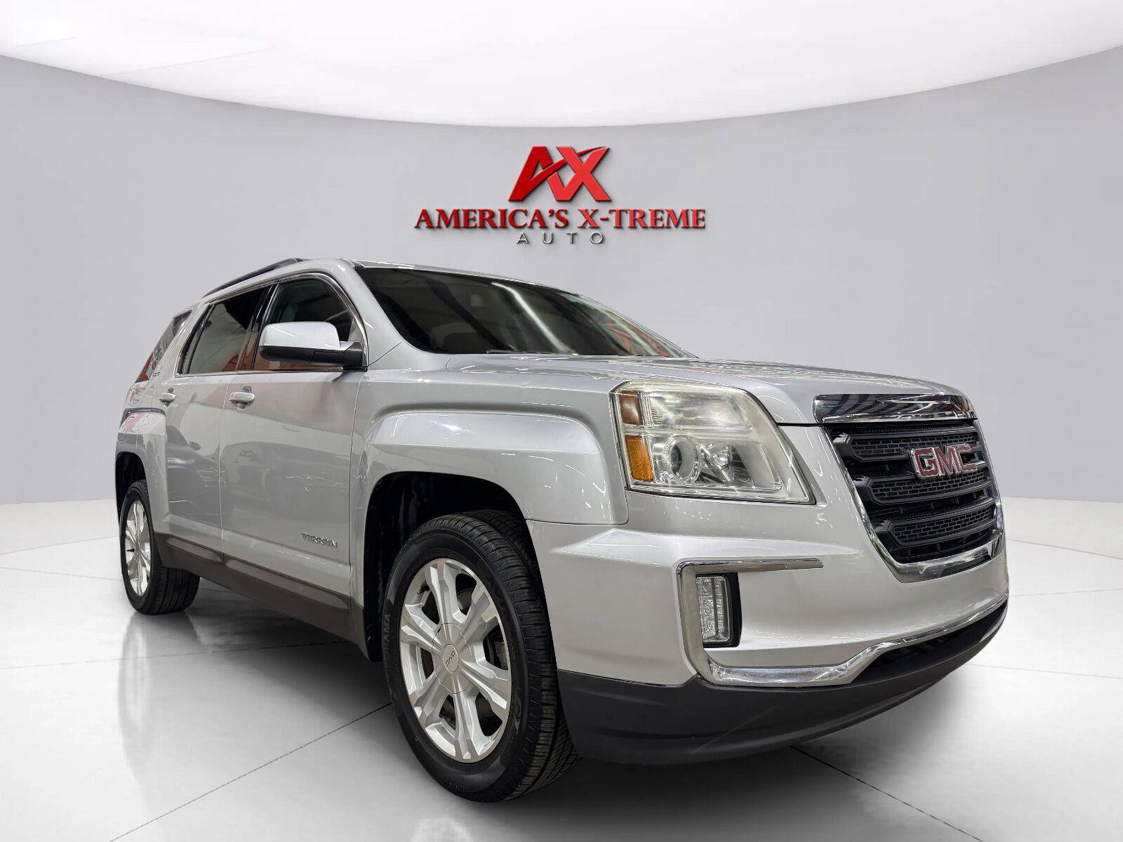 Used 2017 GMC Terrain SLE w/ Convenience Package FWD image 9