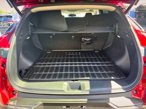 Certified 2025 Nissan Murano SL w/ Cargo Package AWD/4WD image 16