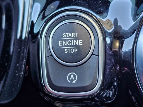 New 2025 Mercedes-Benz GLA 250 4MATIC image 20