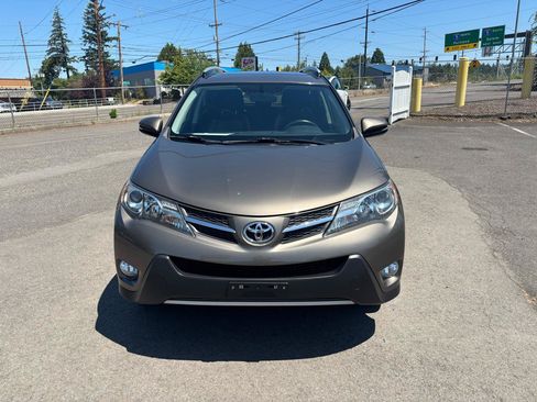 Used 2014 Toyota RAV4 XLE AWD/4WD image 34
