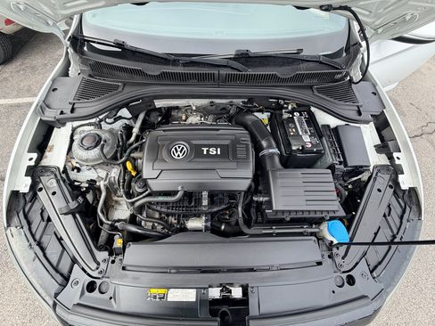 Used 2019 Volkswagen Jetta GLI image 37