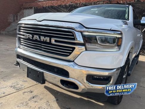 Used 2022 RAM 1500 Laramie AWD/4WD image 1
