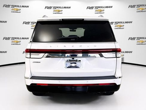 Used 2023 Lincoln Navigator Reserve AWD/4WD image 6