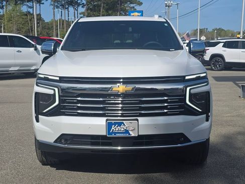New 2026 Chevrolet Suburban Premier w/ Sun And Tow Package AWD/4WD image 8