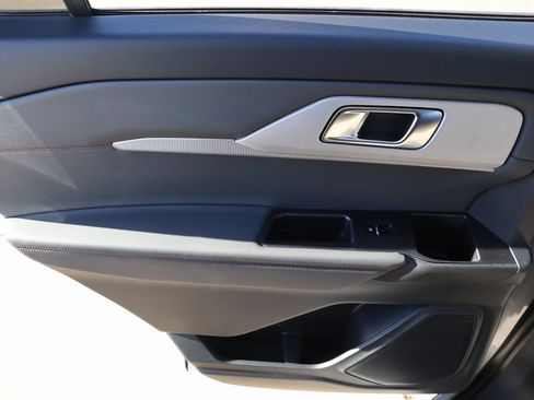 New 2026 Ford Explorer Active w/ Active Comfort Package image 19