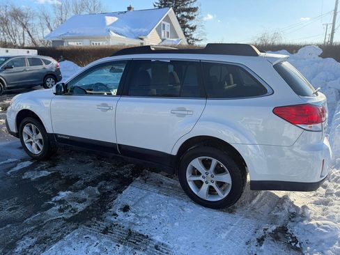 Used 2013 Subaru Outback 2.5i Premium image 6