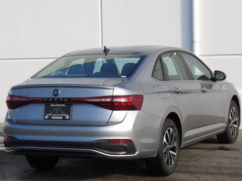 Used 2025 Volkswagen Jetta S image 6