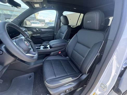 New 2026 Buick Enclave Sport Touring w/ Power Package FWD image 11