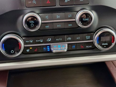 Used 2024 Ford Expedition Max Limited image 41