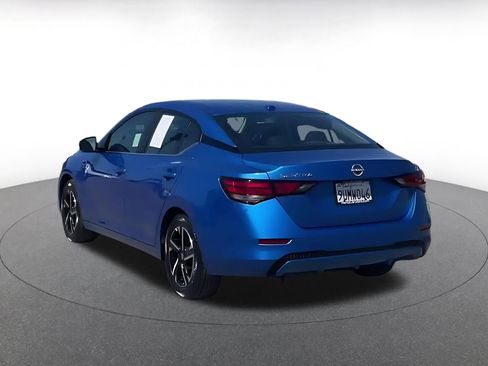 Used 2025 Nissan Sentra SV FWD image 11