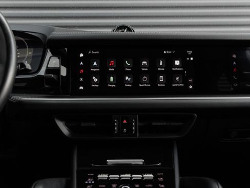 Certified 2025 Porsche Cayenne Turbo AWD/4WD image 23