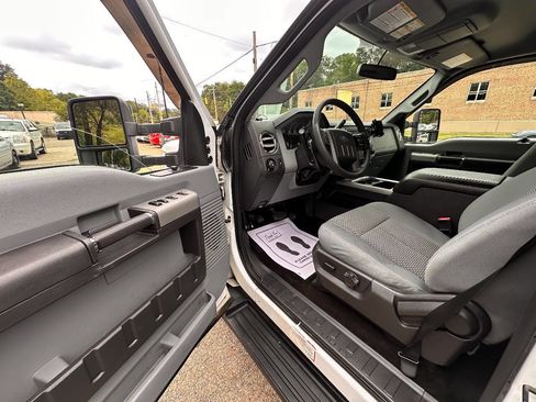 Used 2016 Ford F250 XLT w/ XLT Value Package image 11