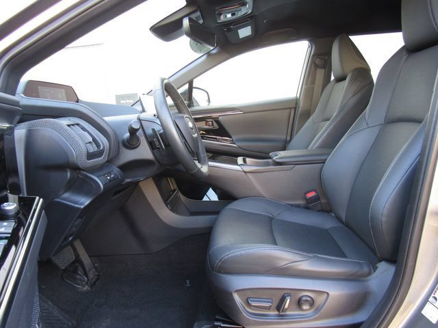 Used 2023 Subaru Solterra AWD image 12