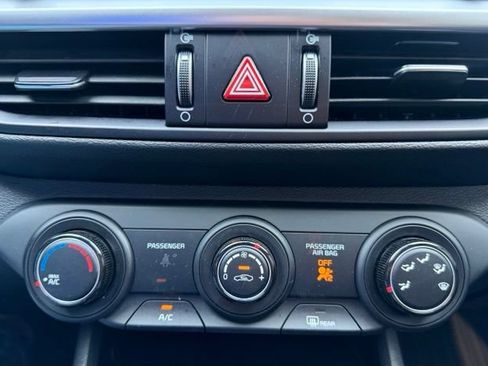 Used 2023 Kia Forte LXS w/ LXS Technology Package FWD image 20