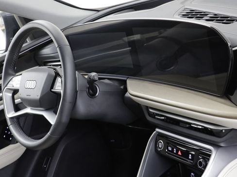Used 2025 Audi Q5 Prestige AWD/4WD image 24