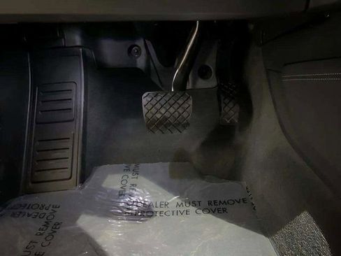 Used 2024 Audi Q8 e-tron Premium Plus w/ Premium Plus Package image 38