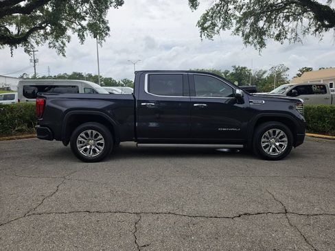 Used 2022 GMC Sierra 1500 Denali AWD/4WD image 5