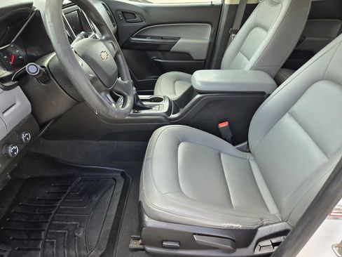 Used 2022 Chevrolet Colorado W/T AWD/4WD image 15