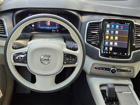 Certified 2025 Volvo XC90 T8 Plus w/ Protection Package Premier image 36