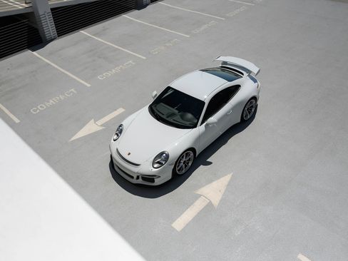 Used 2015 Porsche 911 GT3 RWD image 45