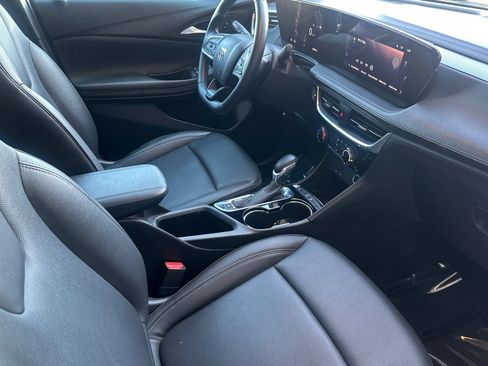 Used 2024 Buick Encore GX Sport Touring image 20